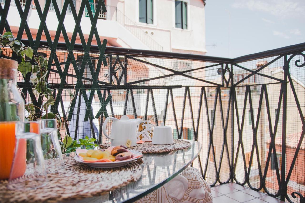 Ca Giardini Apartments In Biennale By Bricola Apartments Venesia Bagian luar foto