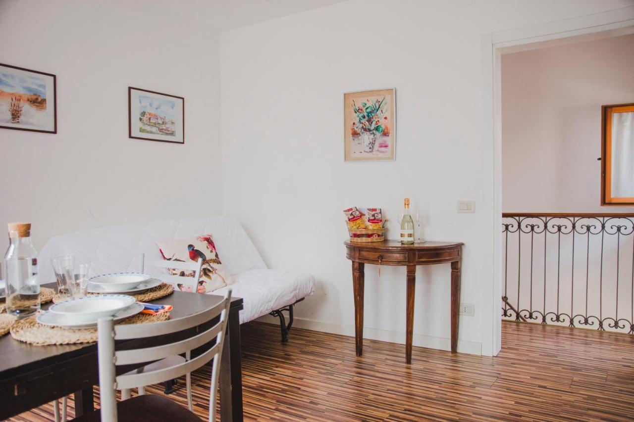 Ca Giardini Apartments In Biennale By Bricola Apartments Venesia Bagian luar foto