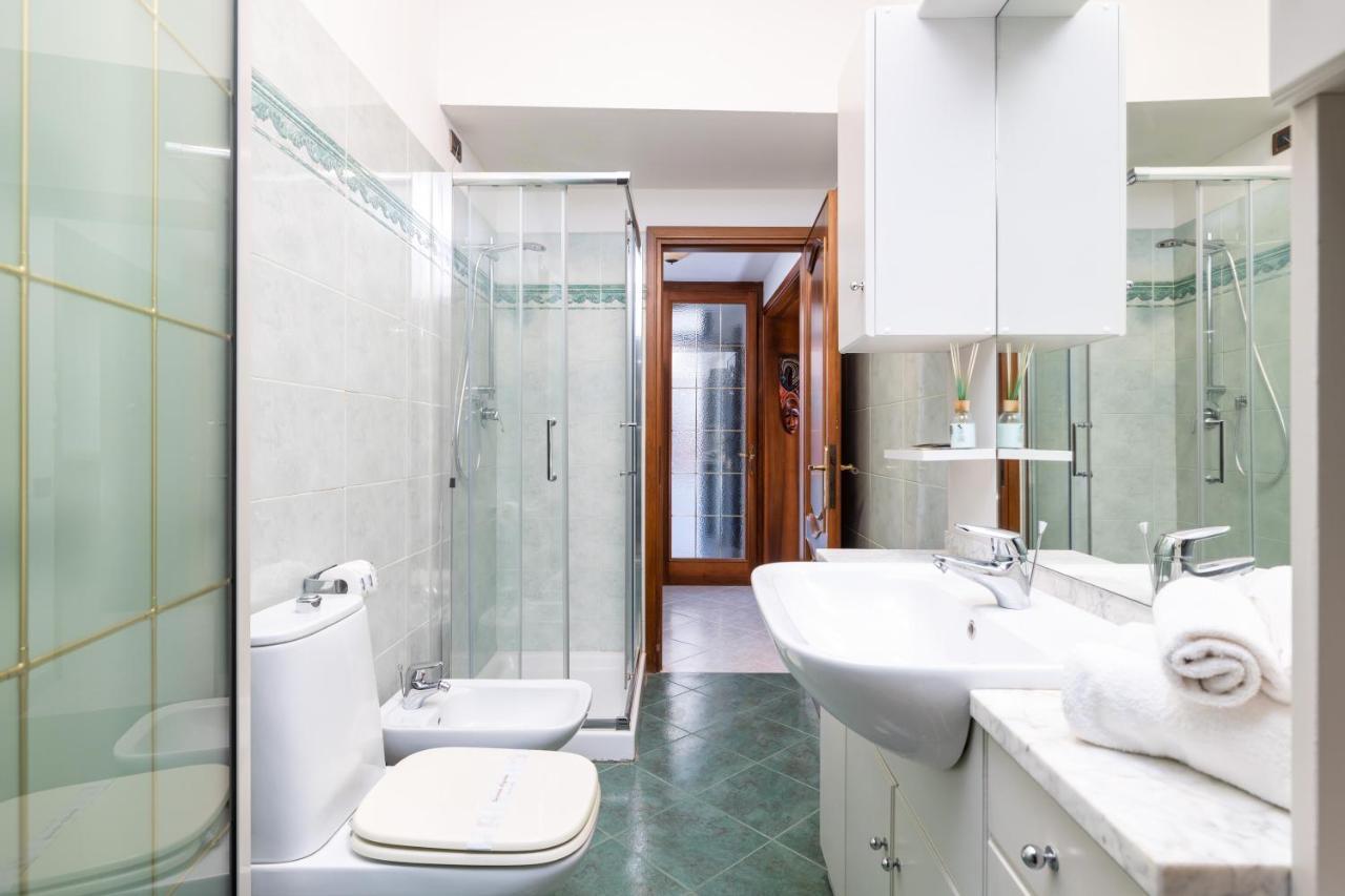 Ca Giardini Apartments In Biennale By Bricola Apartments Venesia Bagian luar foto