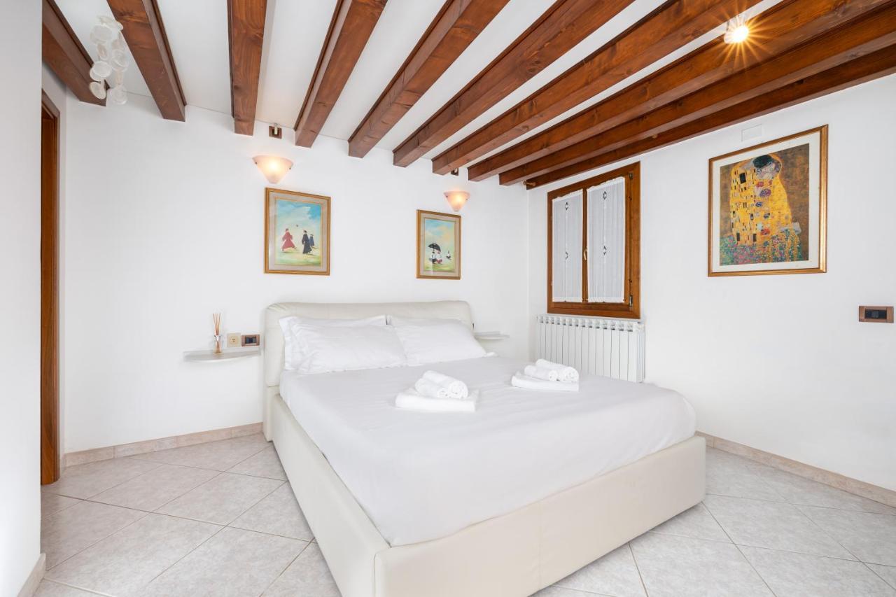 Ca Giardini Apartments In Biennale By Bricola Apartments Venesia Bagian luar foto
