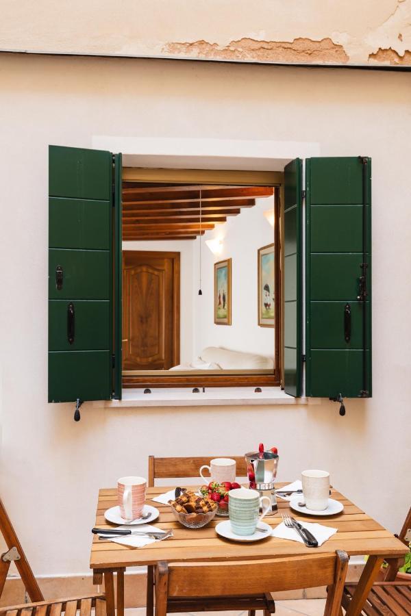 Ca Giardini Apartments In Biennale By Bricola Apartments Venesia Bagian luar foto