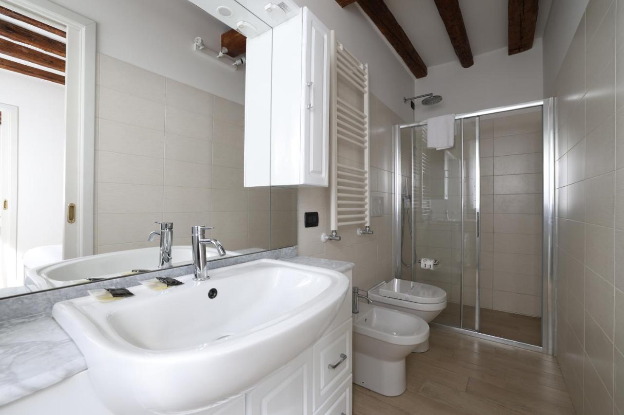 Ca Giardini Apartments In Biennale By Bricola Apartments Venesia Bagian luar foto