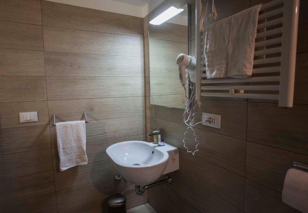 Ca Giardini Apartments In Biennale By Bricola Apartments Venesia Bagian luar foto