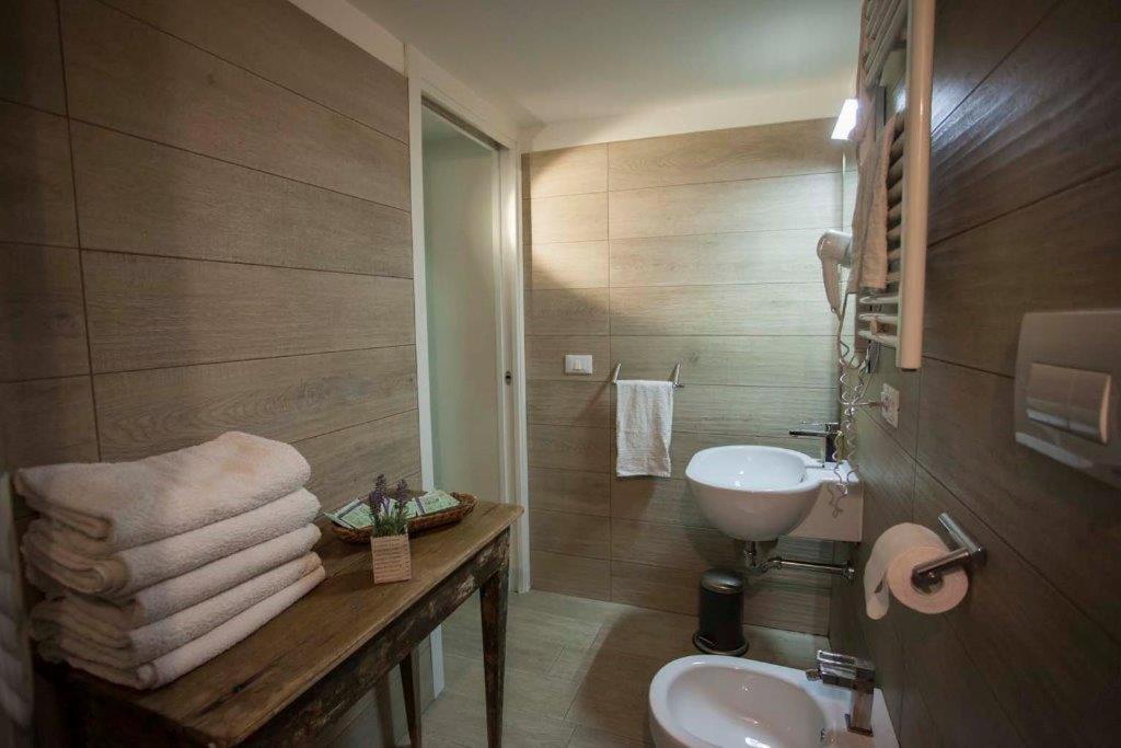 Ca Giardini Apartments In Biennale By Bricola Apartments Venesia Bagian luar foto