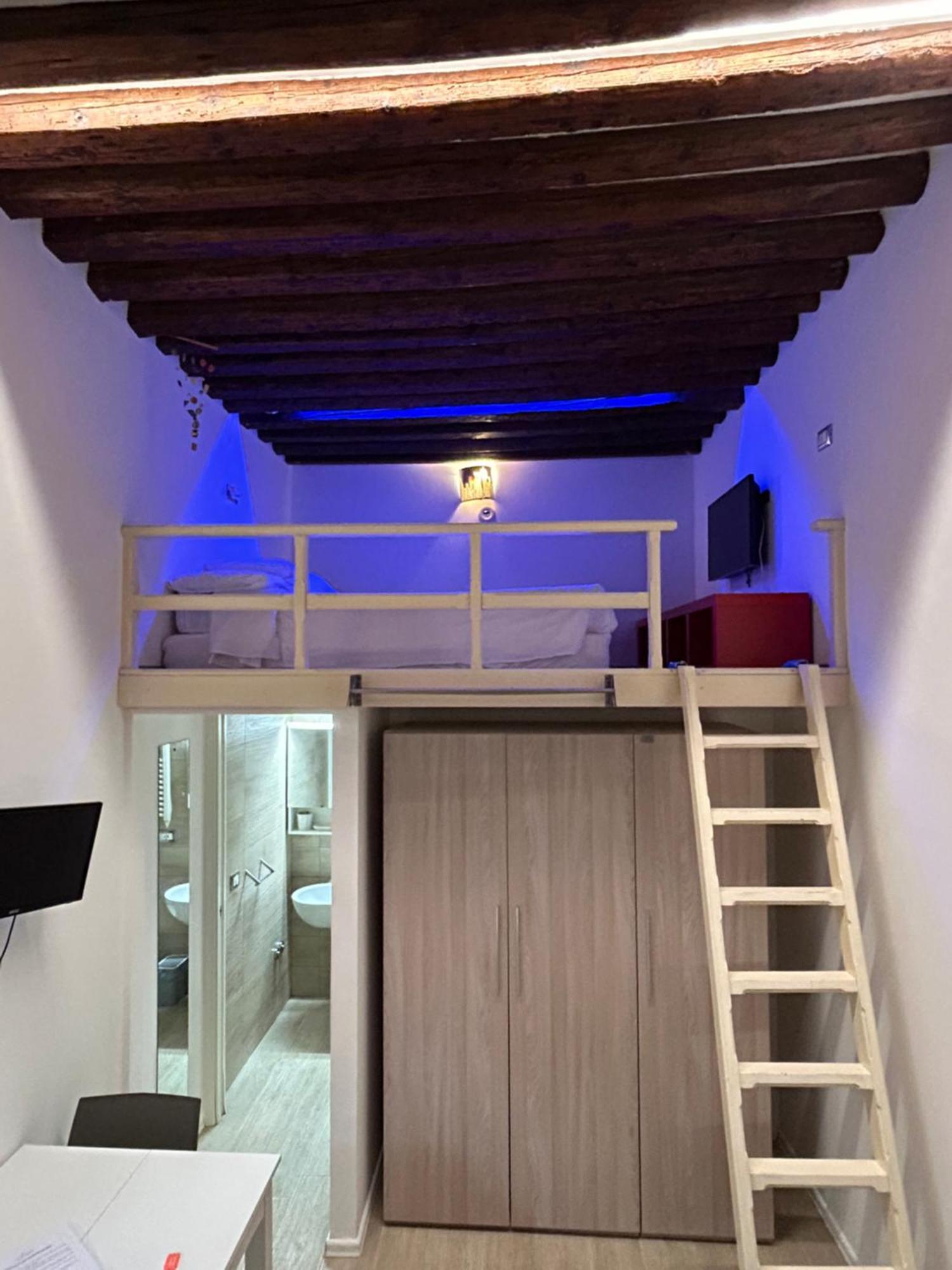 Ca Giardini Apartments In Biennale By Bricola Apartments Venesia Bagian luar foto